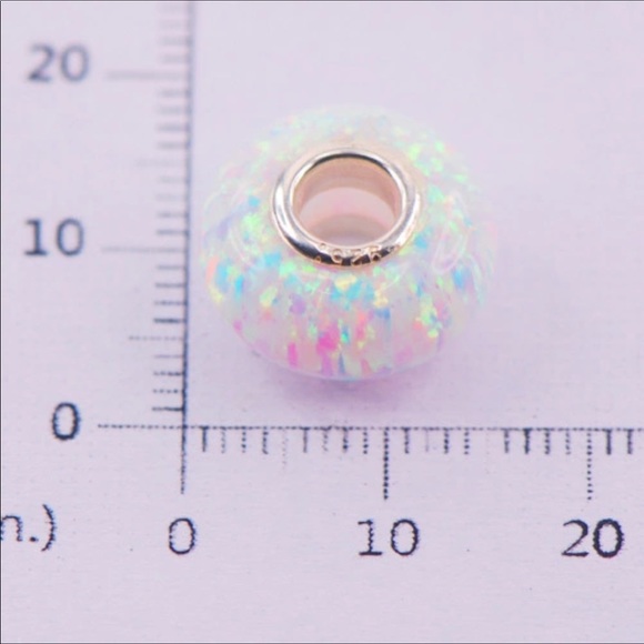 Opal bead with silver Core - Picture 3 of 8
